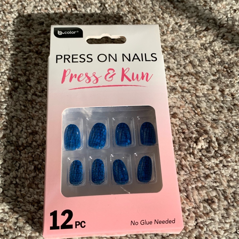 Press On Nails - Blue Press & Run (12 Pc)